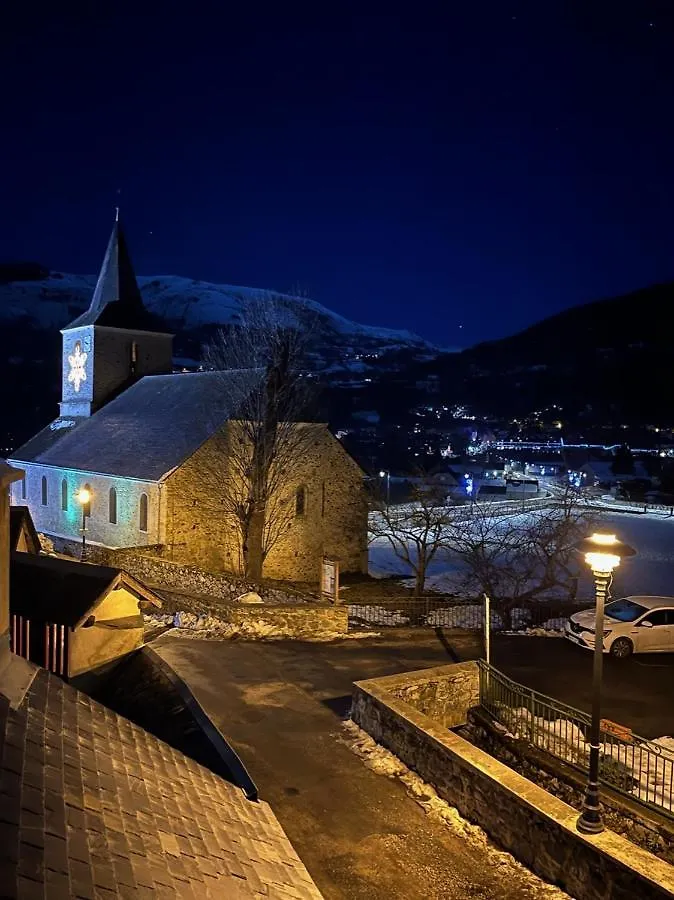 Chalet / Maison Bourgeoise Entierement Renovee Vignec